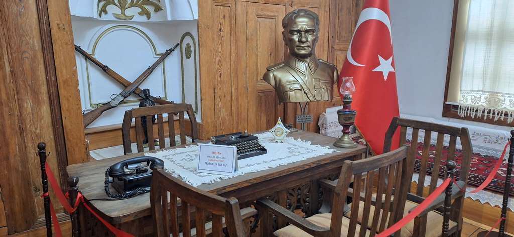 TARİHE TANIKLIK EDEN GEÇİCİ KARARGÂH