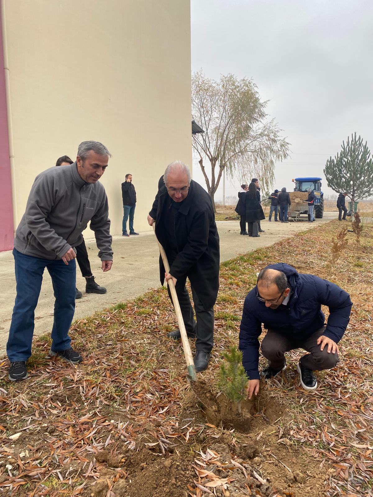 AKÜ Turizm Fakültesi, 20. Yılını Hatıra Ormanı ile Kutladı