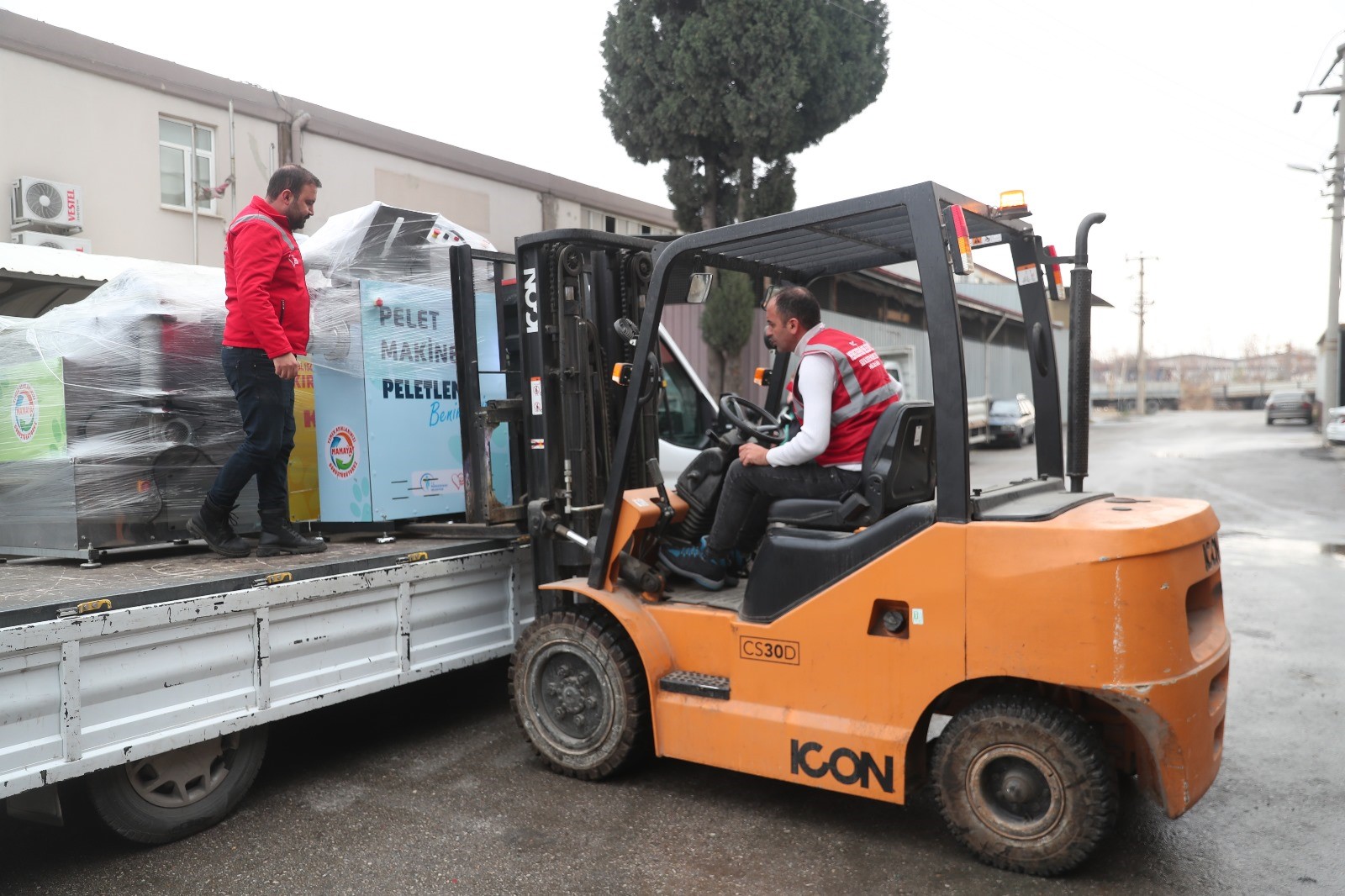 Afyonkarahisar Belediyesi'ne Mama Üretim Makineleri Teslim Edildi