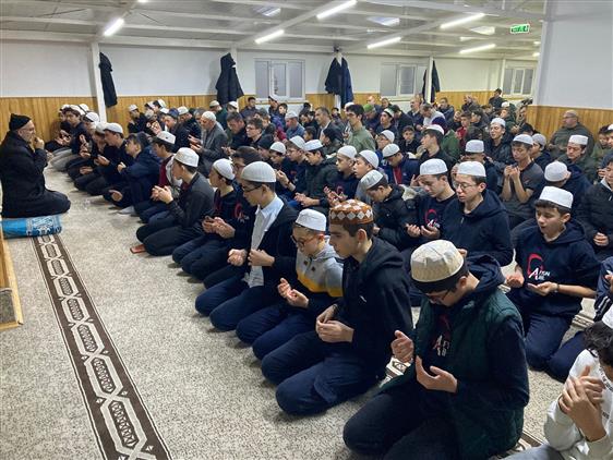 MİFTAH KUR'AN KURSUNDA SABAH NAMAZI BULUŞMASI