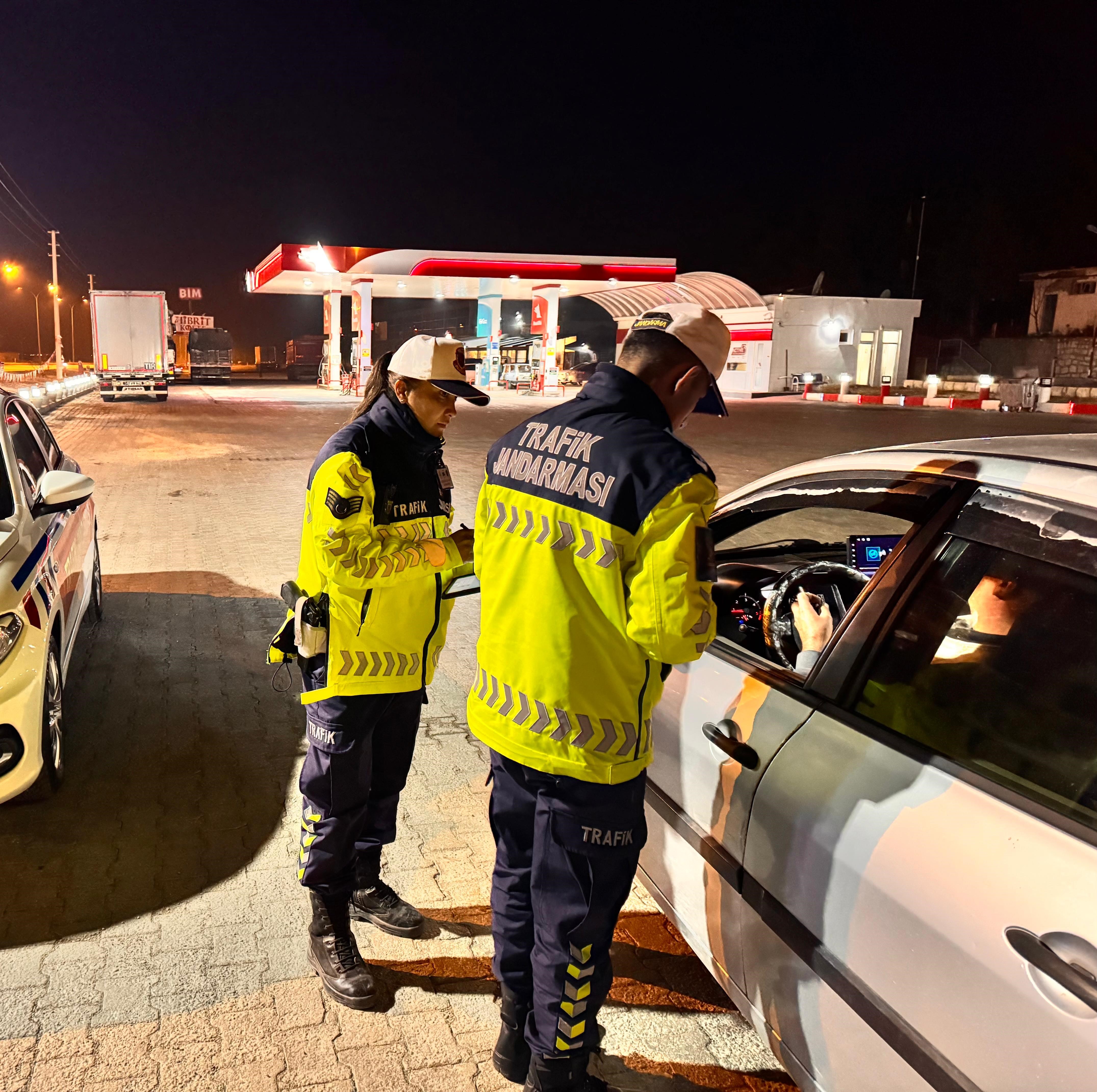 Bolvadin-Çay Karayolu Üzerinde Jandarma Trafik Denetimi Yaptı