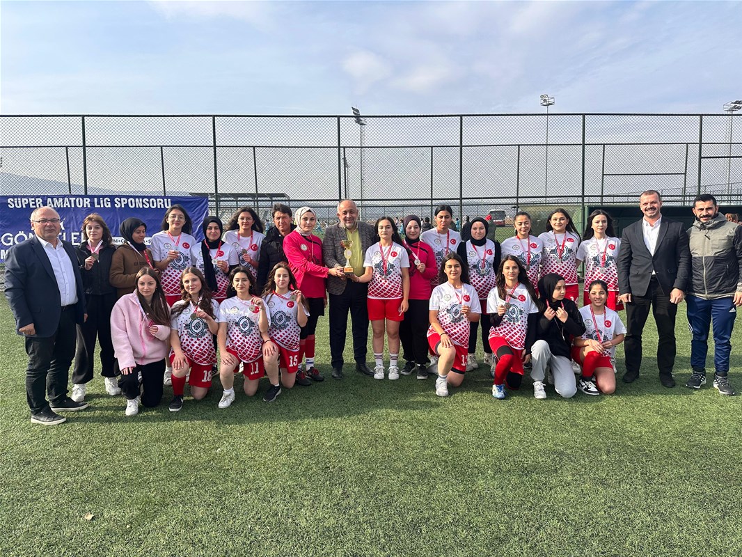 Genç Kızlar Futbol Müsabakaları Sona Erdi