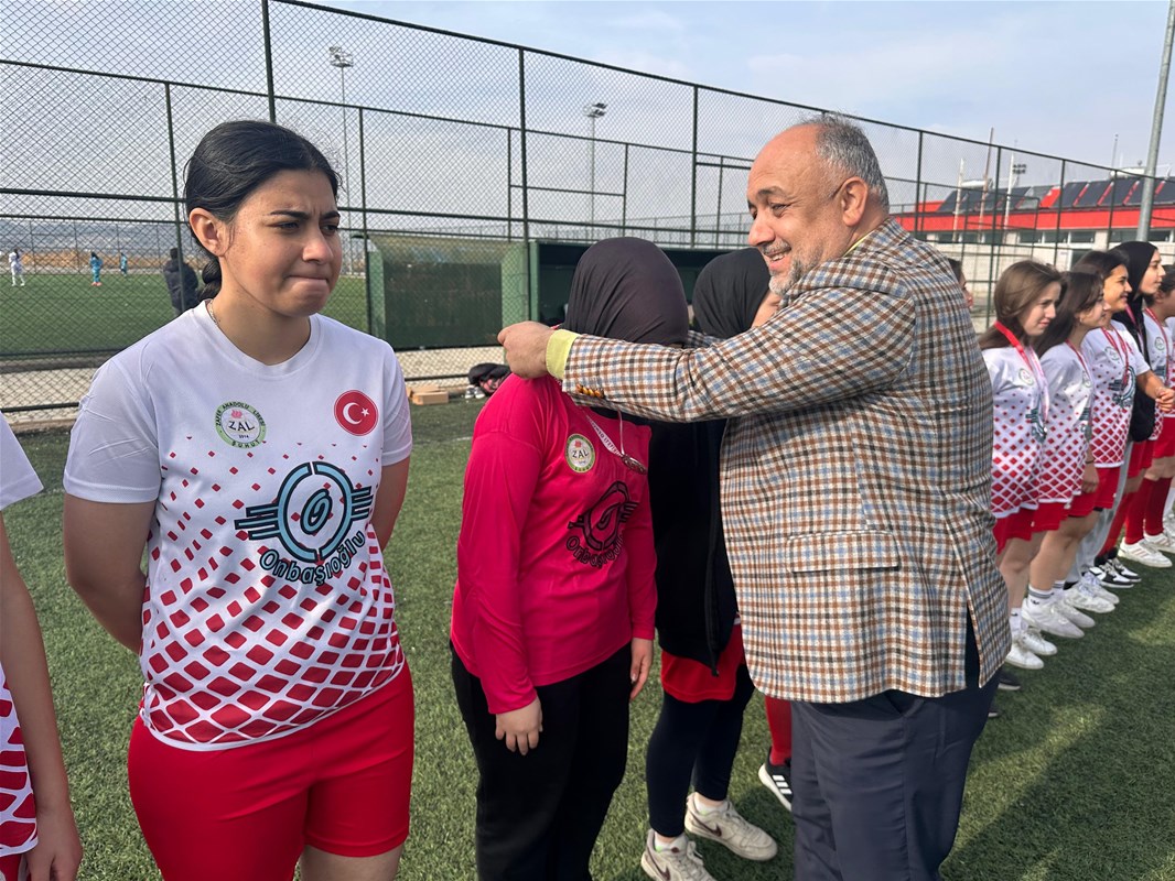Genç Kızlar Futbol Müsabakaları Sona Erdi
