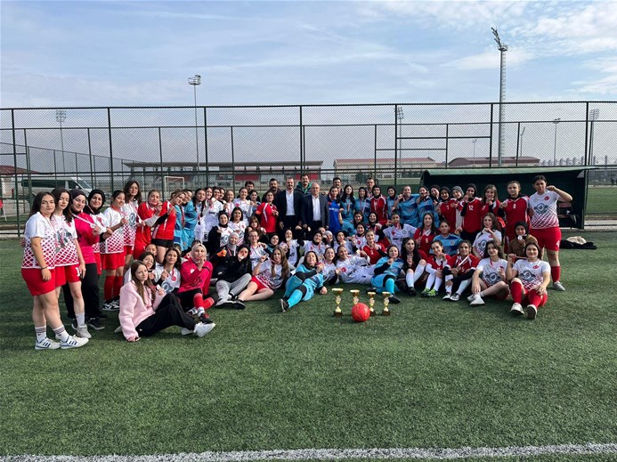 Genç Kızlar Futbol Müsabakaları Sona Erdi