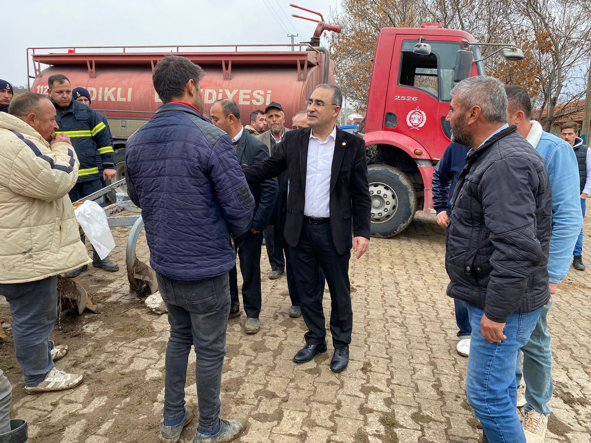 Milletvekili Arslan Sandıklı'daki Yangın Sonrası İncelemelerde Bulundu