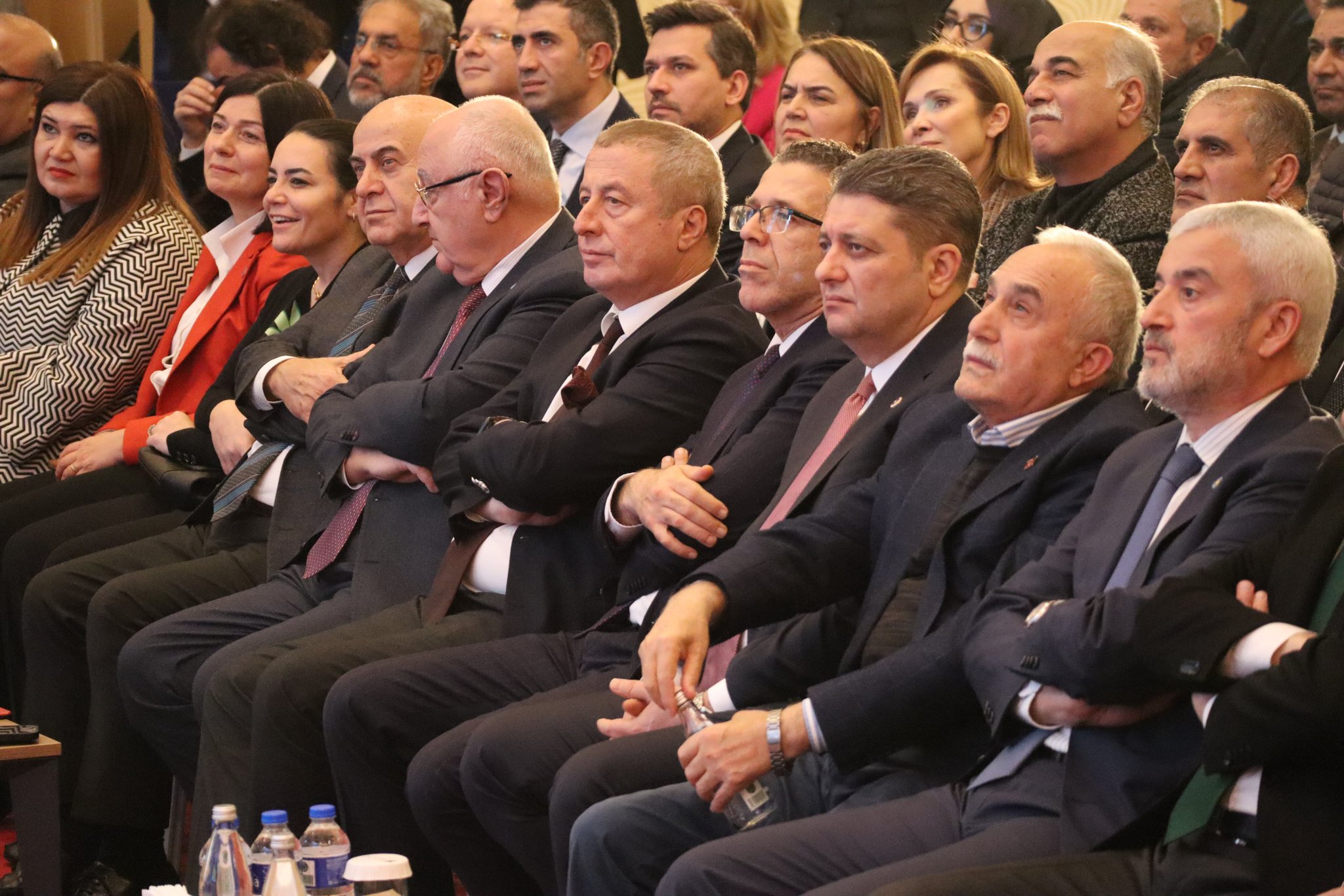 MİLLETVEKİLİ OLGUN EMEKLİLER KURULTAYINA KATILDI