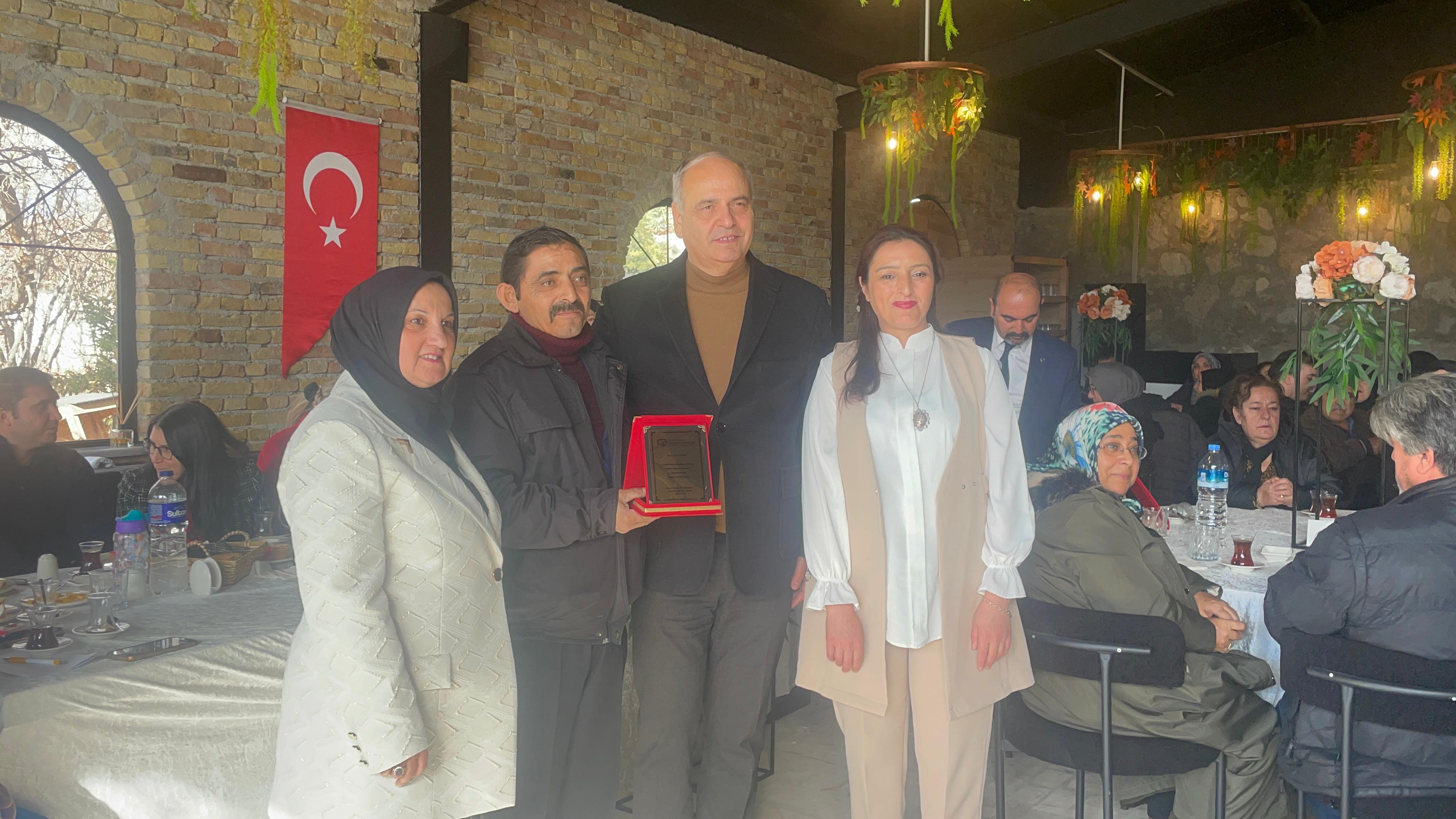 “Hepimiz Birer Engelli Adayıyız, Engelleri Birlikte Aşalım”  Gönül Dostları Derneği’nden Farkındalık Kahvaltısı