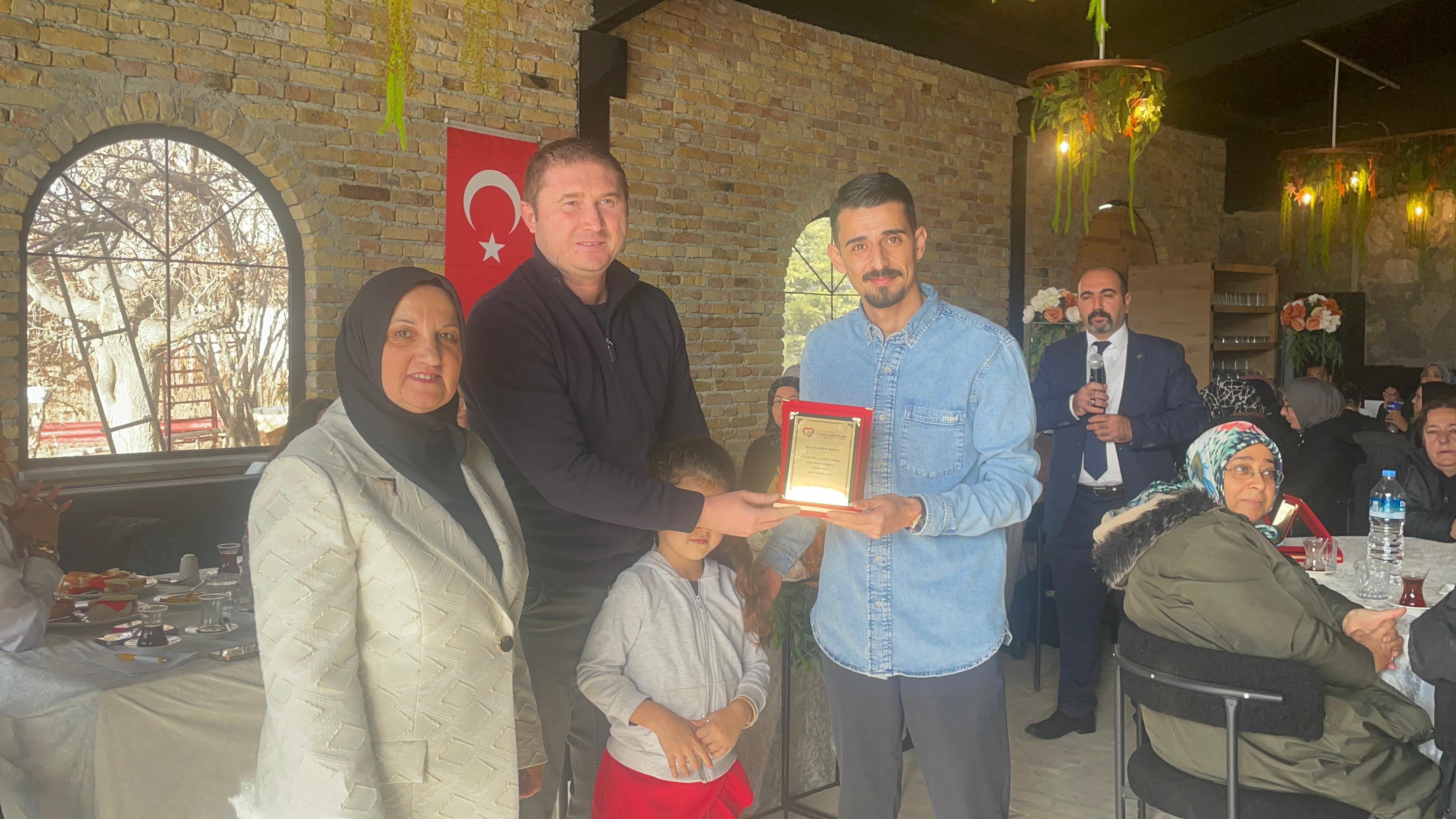 “Hepimiz Birer Engelli Adayıyız, Engelleri Birlikte Aşalım”  Gönül Dostları Derneği’nden Farkındalık Kahvaltısı