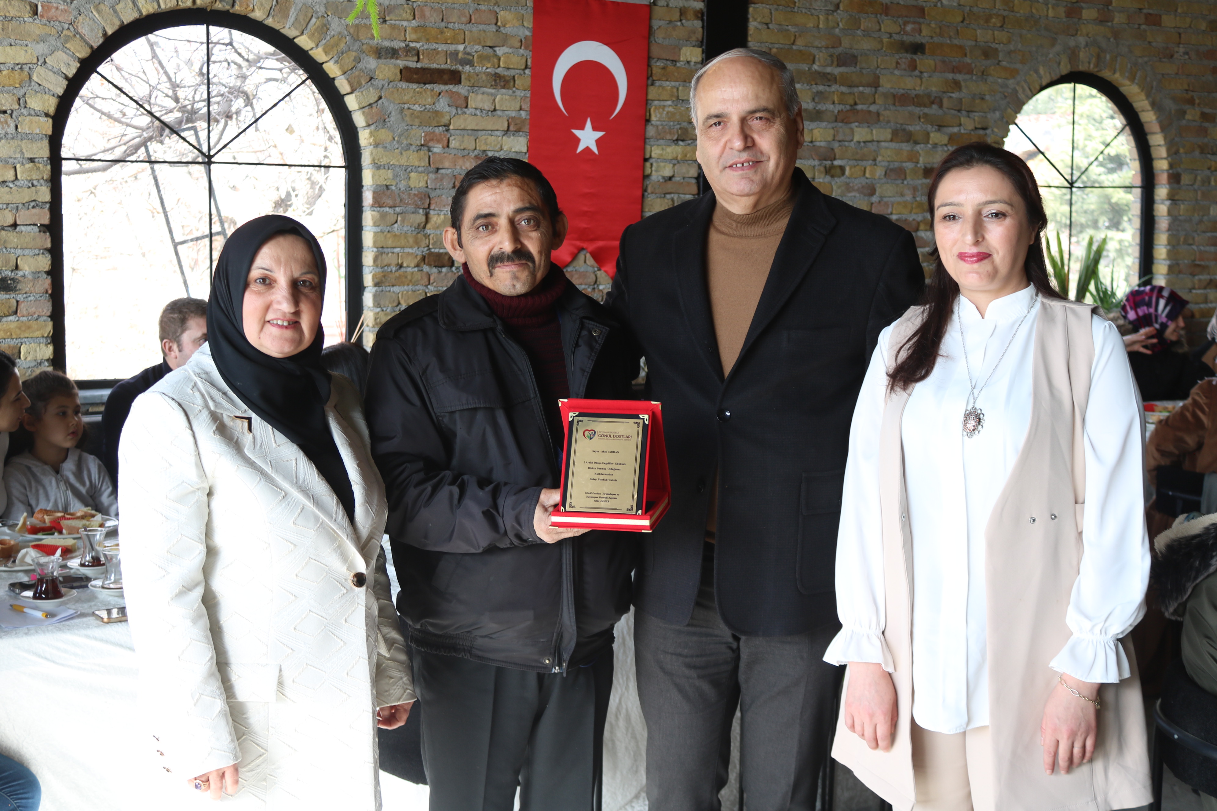 “Hepimiz Birer Engelli Adayıyız, Engelleri Birlikte Aşalım”  Gönül Dostları Derneği’nden Farkındalık Kahvaltısı
