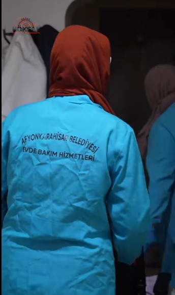 Başkan Köksal'ın Talimatıyla, Evde Bakım Hizmeti Takdir Topluyor