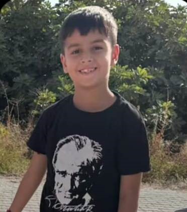  Önceki Gün Karısını, Dün de Çocuğunu Öldürdü