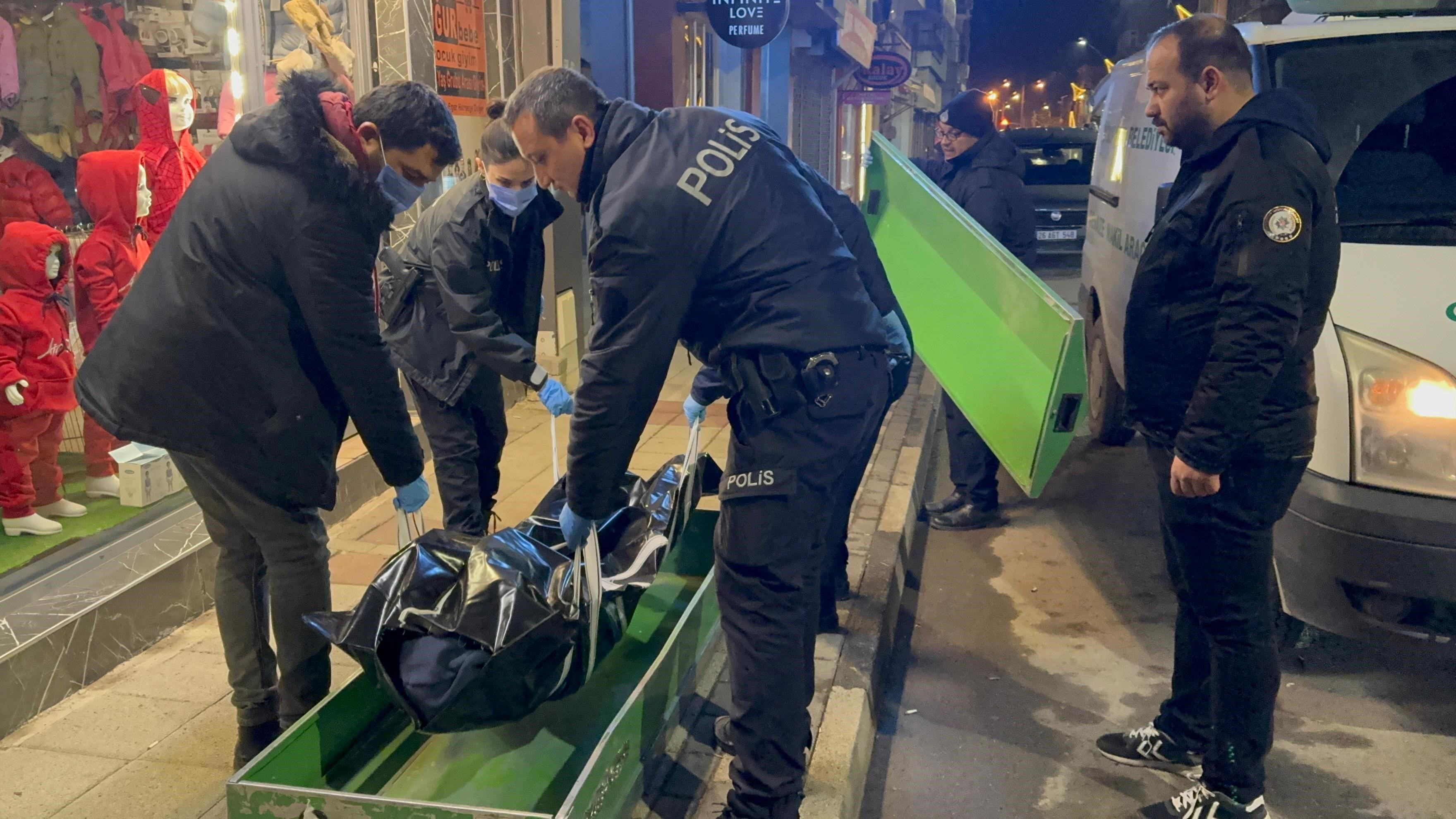 Evinde ölü bulundu!  Kendisinden 4 gündür haber alınamıyordu