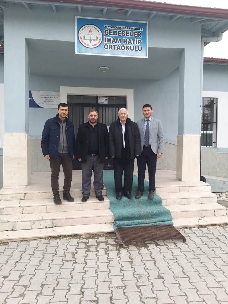 YAZAR KORKMAZ VE KAPLAN GEBECELER'DE KÜTÜPHANE AÇTI