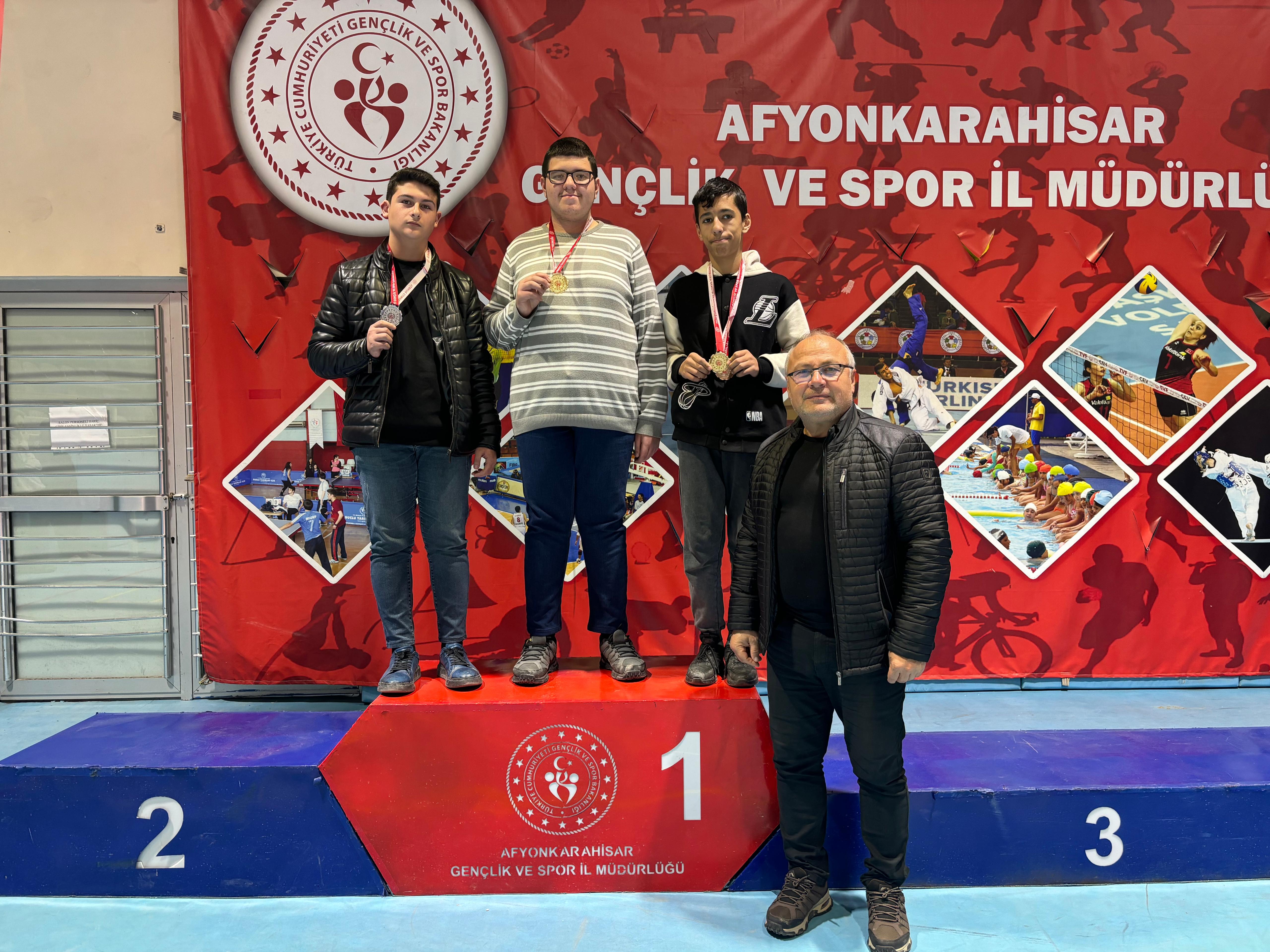 YILDIZLAR SATRANÇ İL BİRİNCİLİĞİ MÜSABAKALARI SONA ERDİ