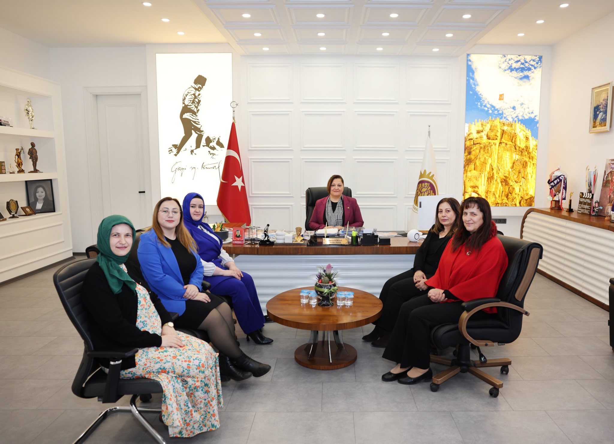 Başkan Köksal Kadın Sendika Temsilcilerini Makamında Ağırladı