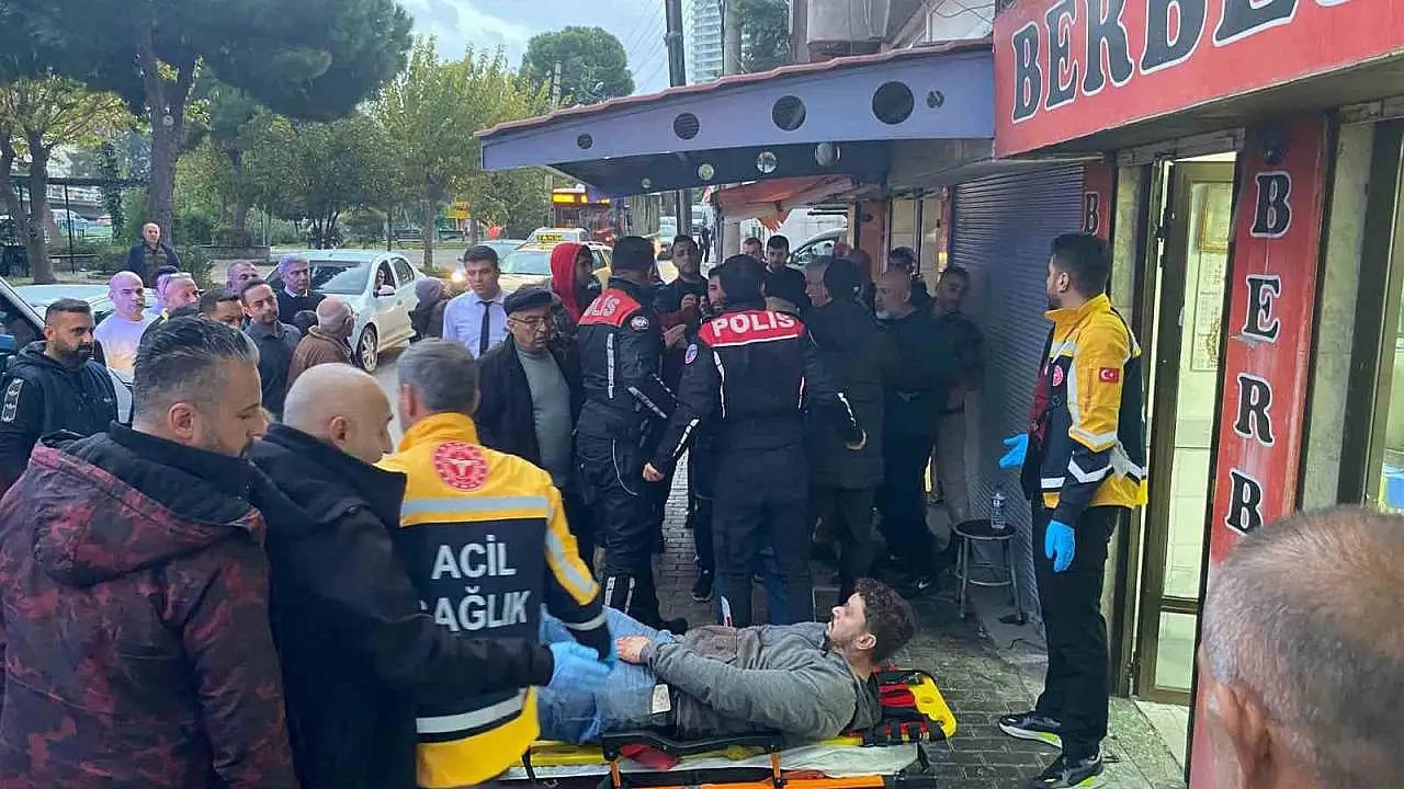 Berbere Silahlı Saldırı! 4 Yerinden Vurup Kaçtı