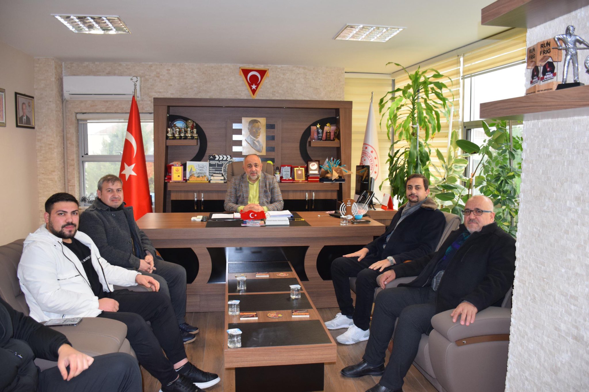 Müdür Kasapoğlu Birlik Vakfı Heyetini Ağırladı