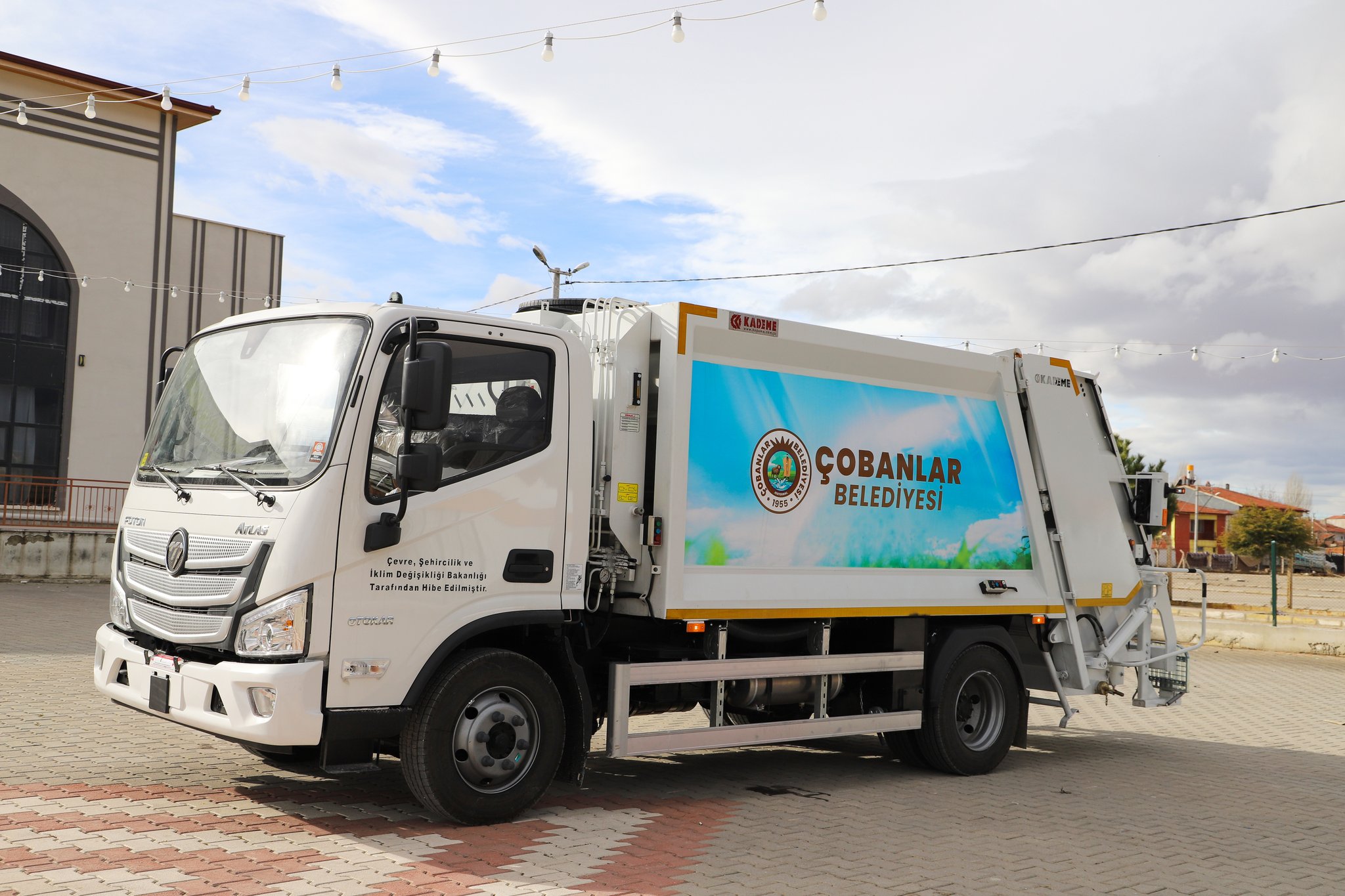 Çobanlar'a Daha Temiz Bir Gelecek İçin Yeni Araç Kazandırıldı