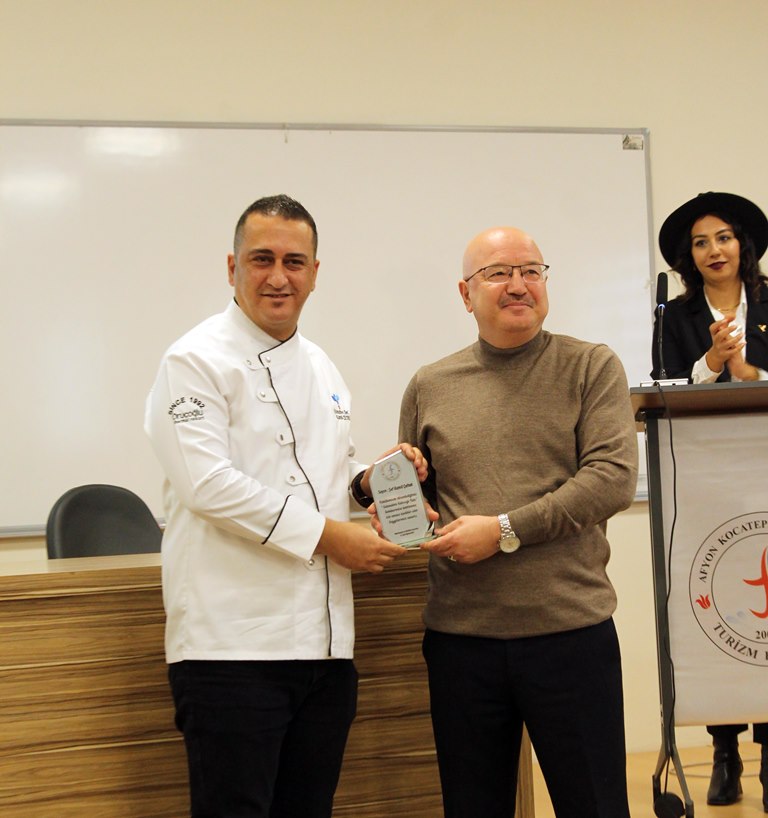 "GELENEKTEN GELECEĞE TATLI BİR YOLCULUK" SÖYLEŞİSİ VE WORKSHOPU DÜZENLENDİ