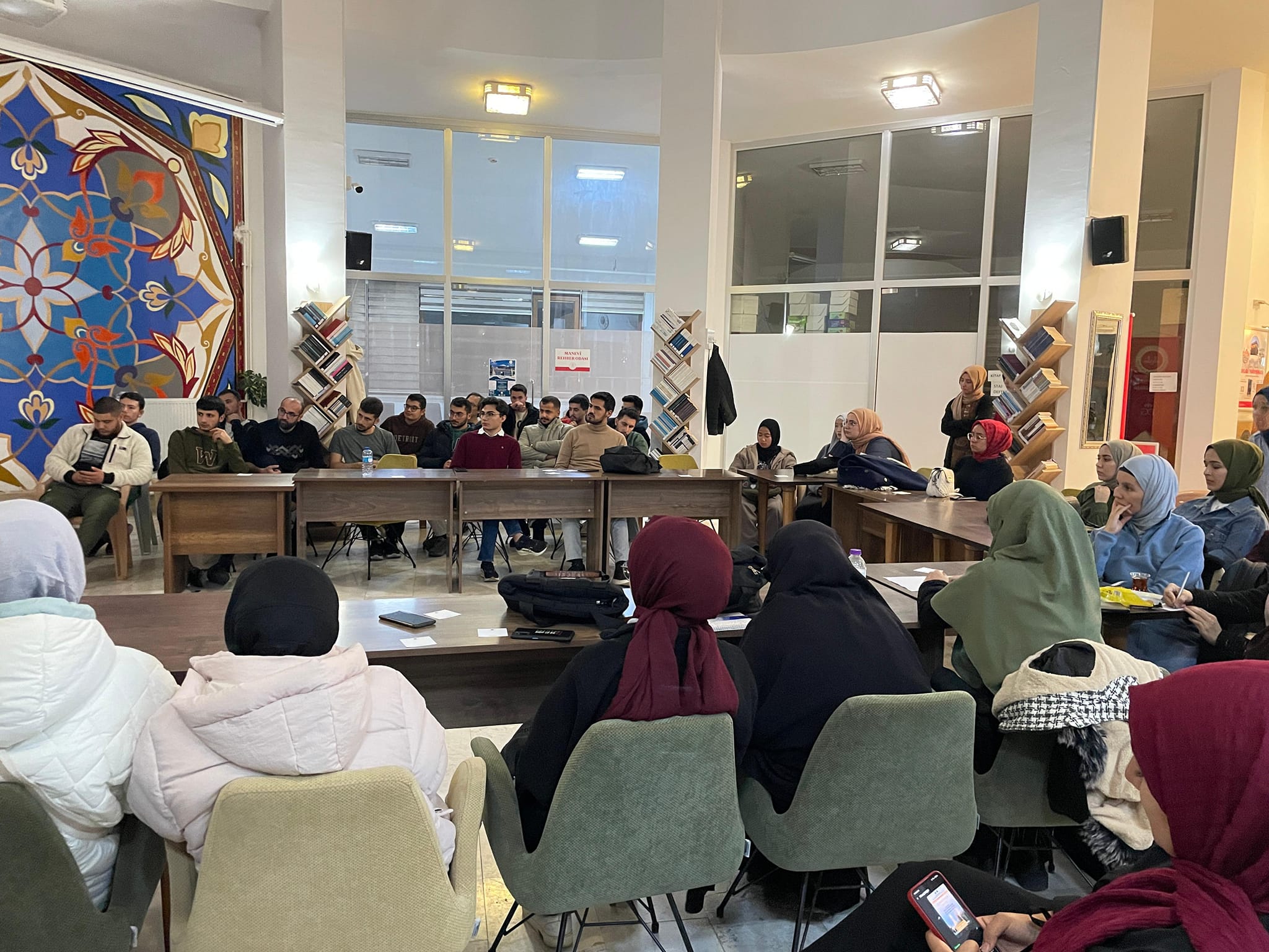 AFYONKARAHİSAR İL MÜFTÜLÜĞÜ TARAFINDAN “ANLAM ARAYIŞI SÖYLEŞİ SERİSİ” 2 OTURUMU YAPILDI