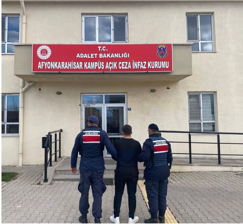 Afyonkarahisar Jandarması, Aranan Şahısları Yakaladı