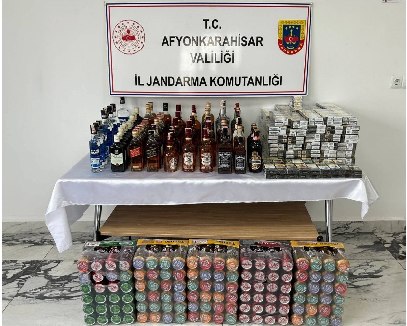 Afyonkarahisar’da Kaçak Sigara ve Alkol Ele Geçirildi