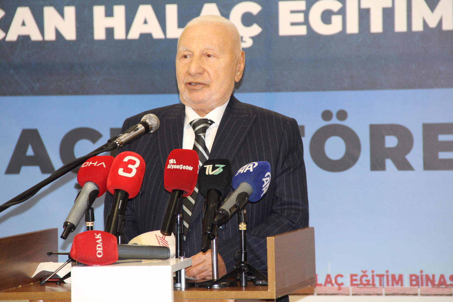 AKÜ İLAHİYAT FAKÜLTESİ YENİ BİNASINDA EĞİTİME BAŞLADI