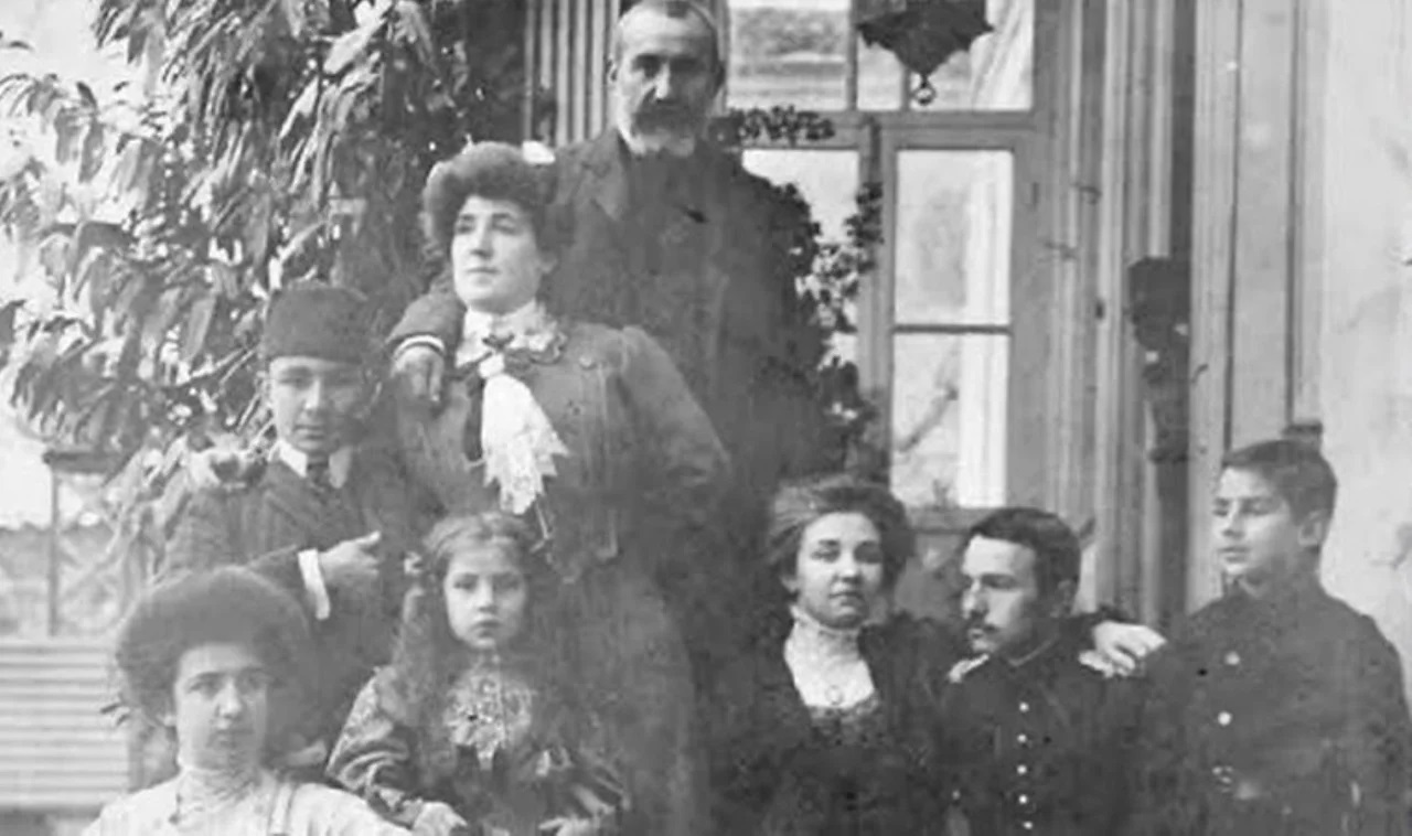 Diziye Konu Olan Şakir Paşa Ailesinin Afyonkarahisarlı Olduğunu Biliyor muydunuz?