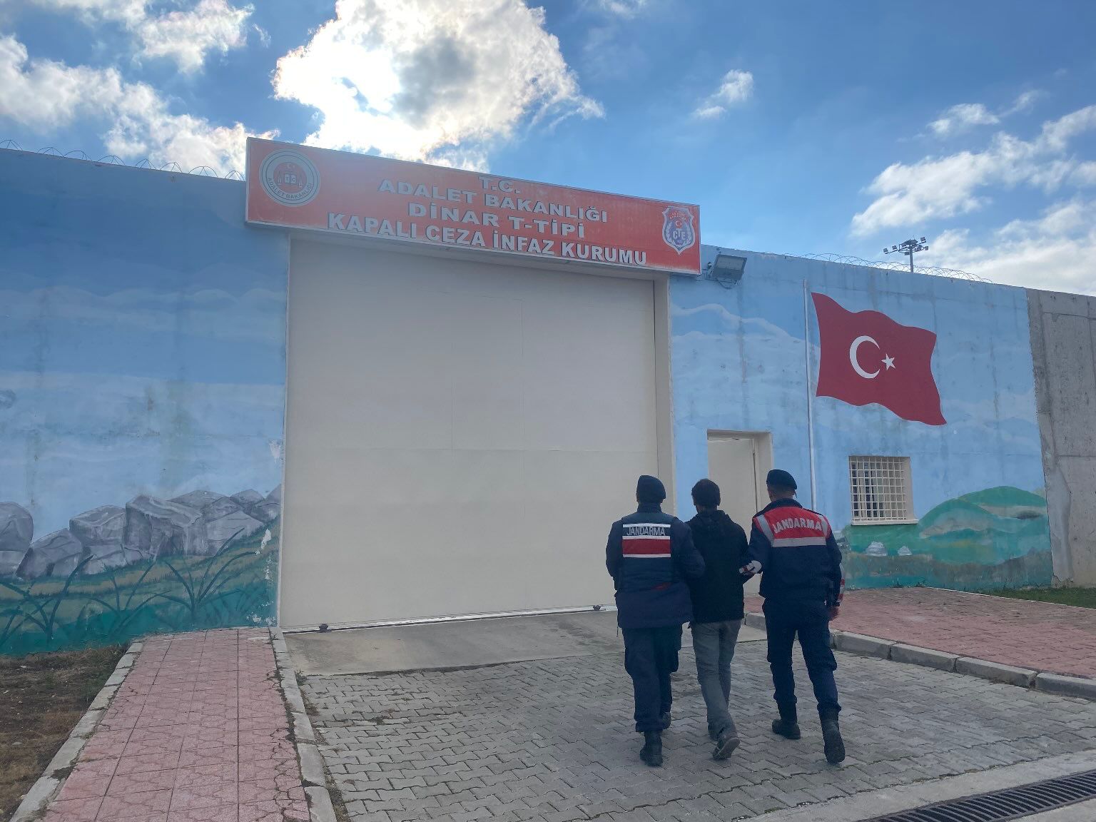 AFYON JANDARMASI'NDAN SUÇLULARA GEÇİT YOK! 