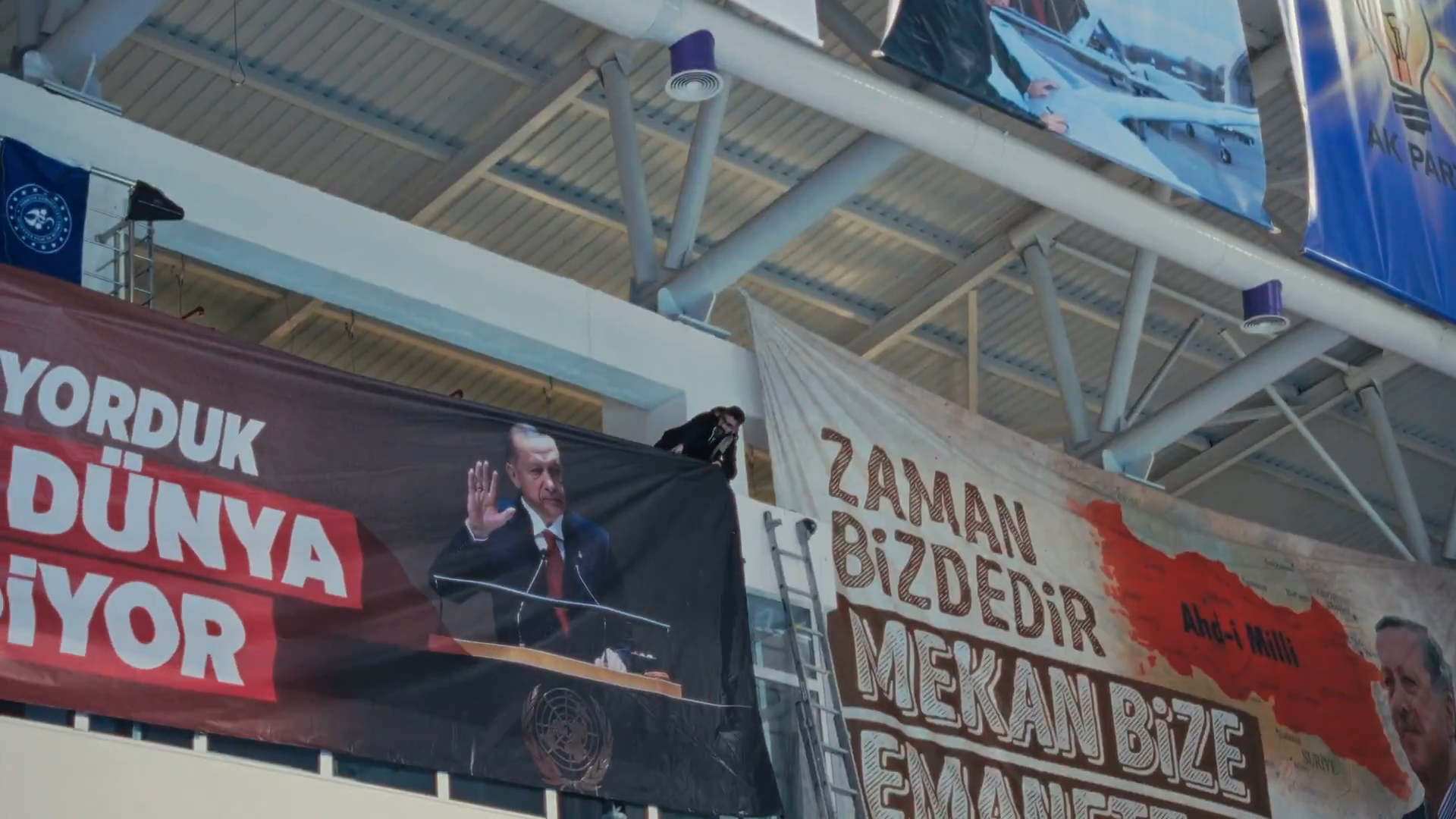 Afyon'daki AK Parti Kongresine Erkan Kandemir'den Özel Video Klip