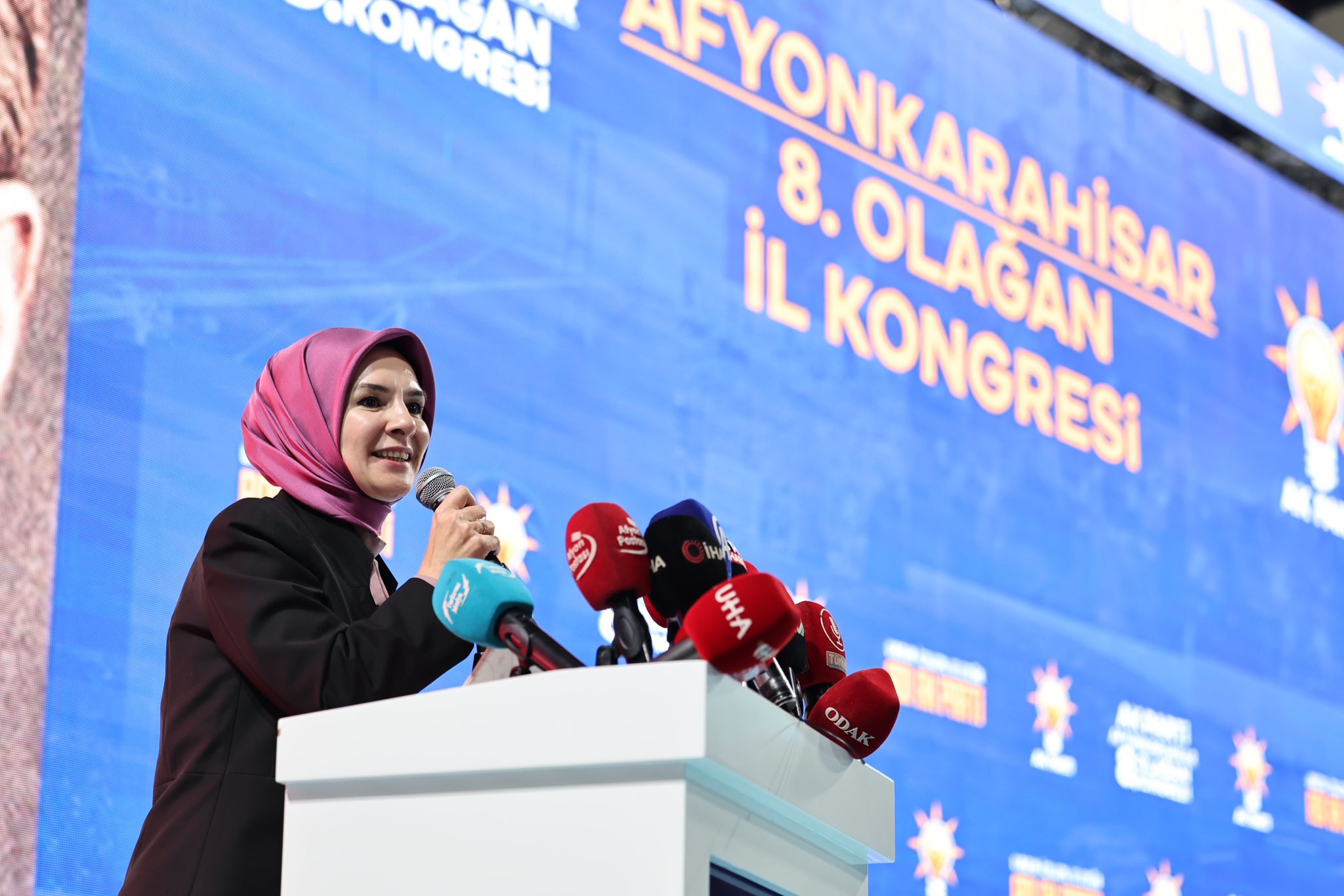 AK PARTİ AFYONKARAHİSAR 8. OLAĞAN İL KONGRESİ COŞKUYLA GERÇEKLEŞTİ