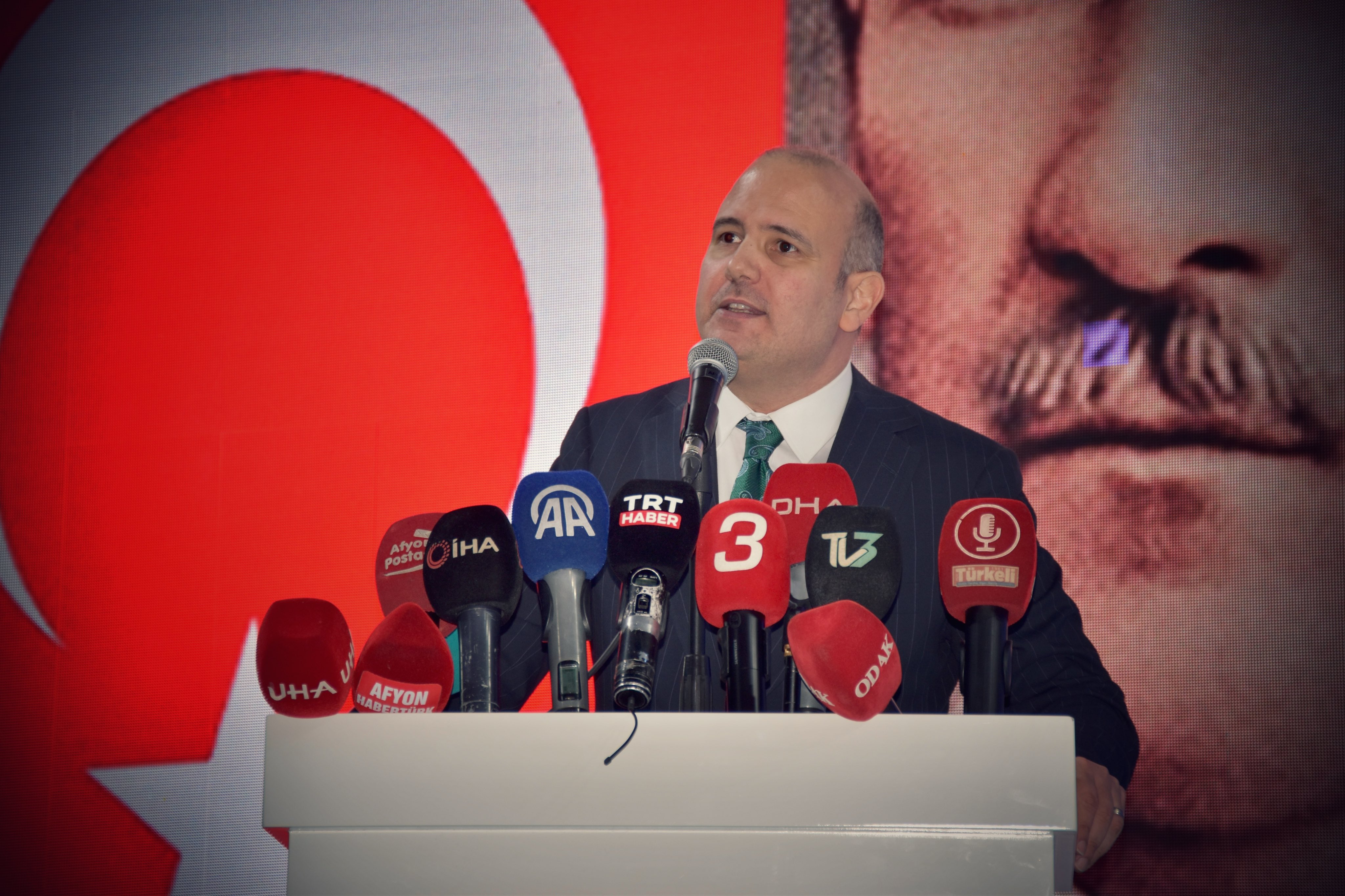AK PARTİ AFYONKARAHİSAR 8. OLAĞAN İL KONGRESİ COŞKUYLA GERÇEKLEŞTİ