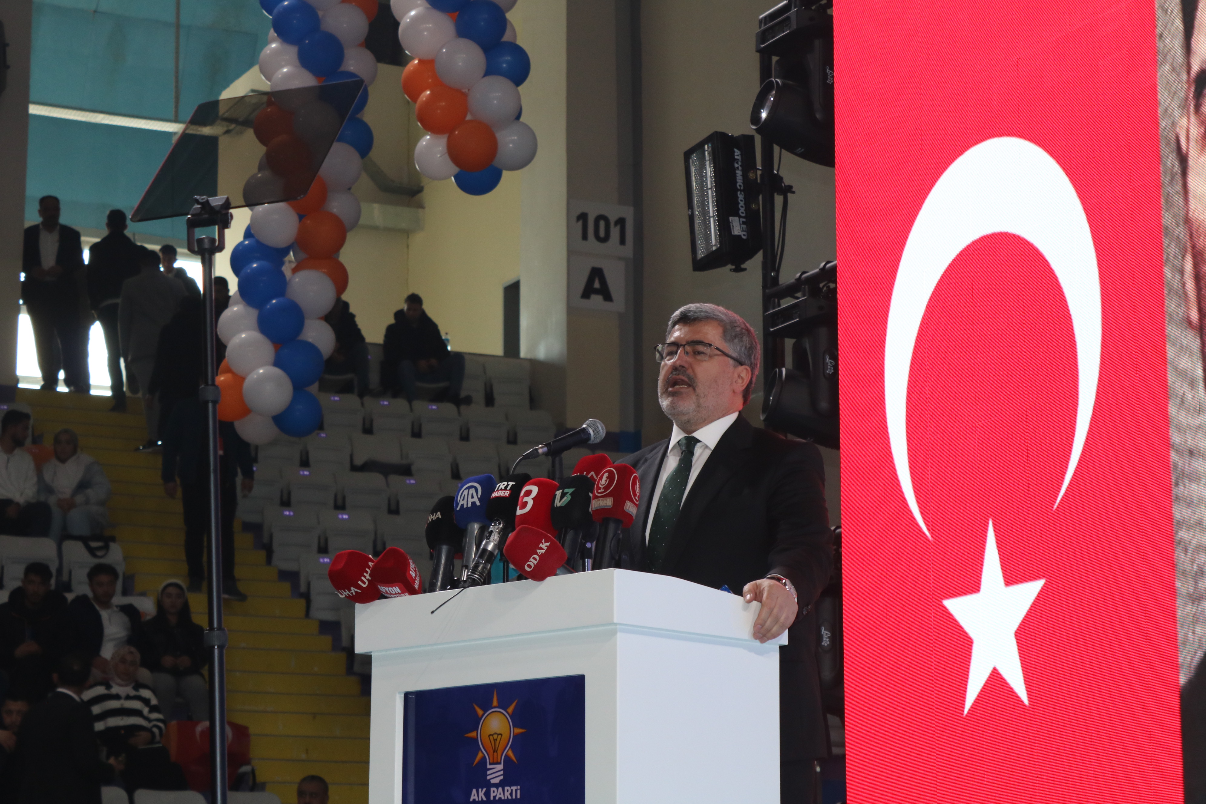 AK PARTİ AFYONKARAHİSAR 8. OLAĞAN İL KONGRESİ COŞKUYLA GERÇEKLEŞTİ