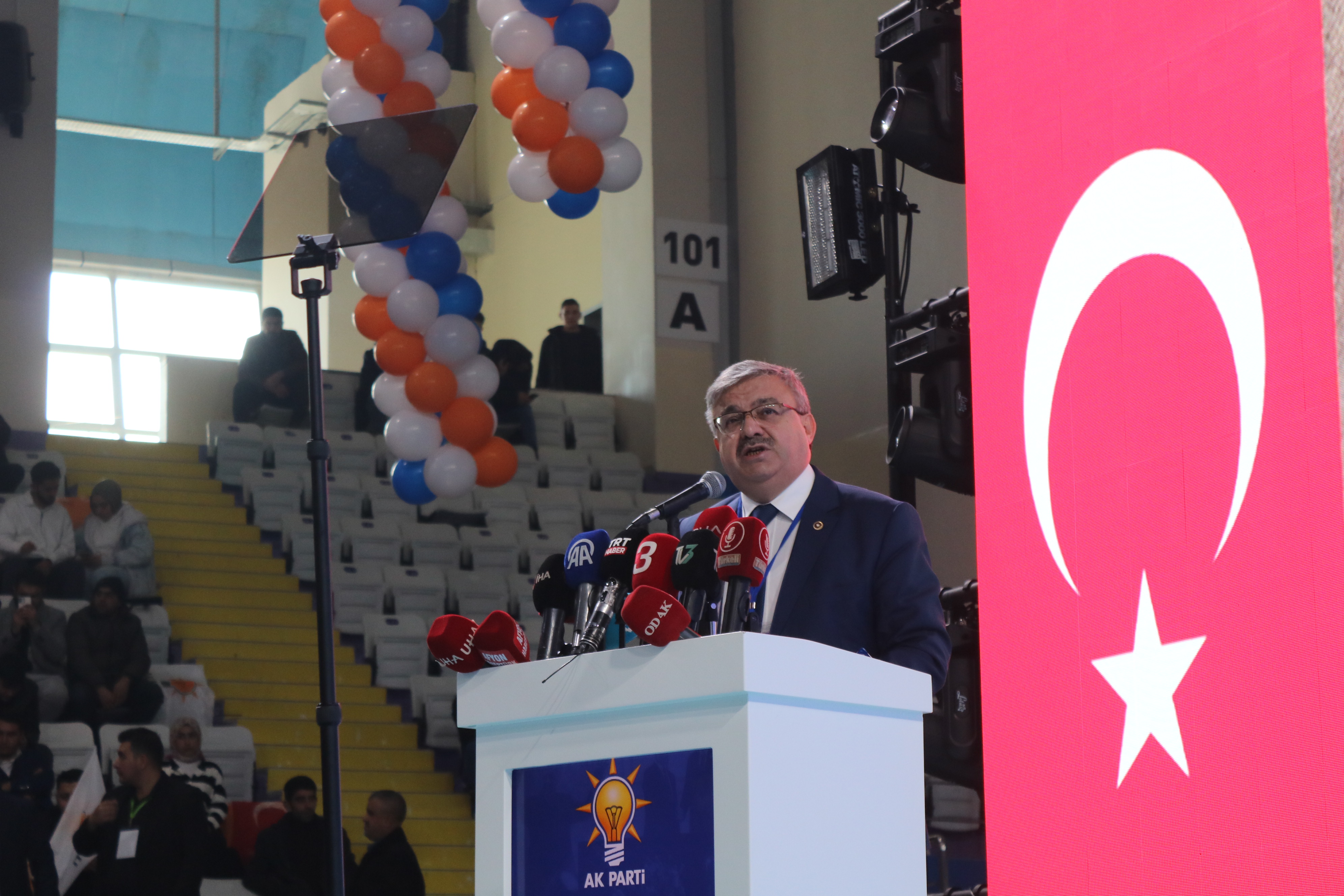 AK PARTİ AFYONKARAHİSAR 8. OLAĞAN İL KONGRESİ COŞKUYLA GERÇEKLEŞTİ