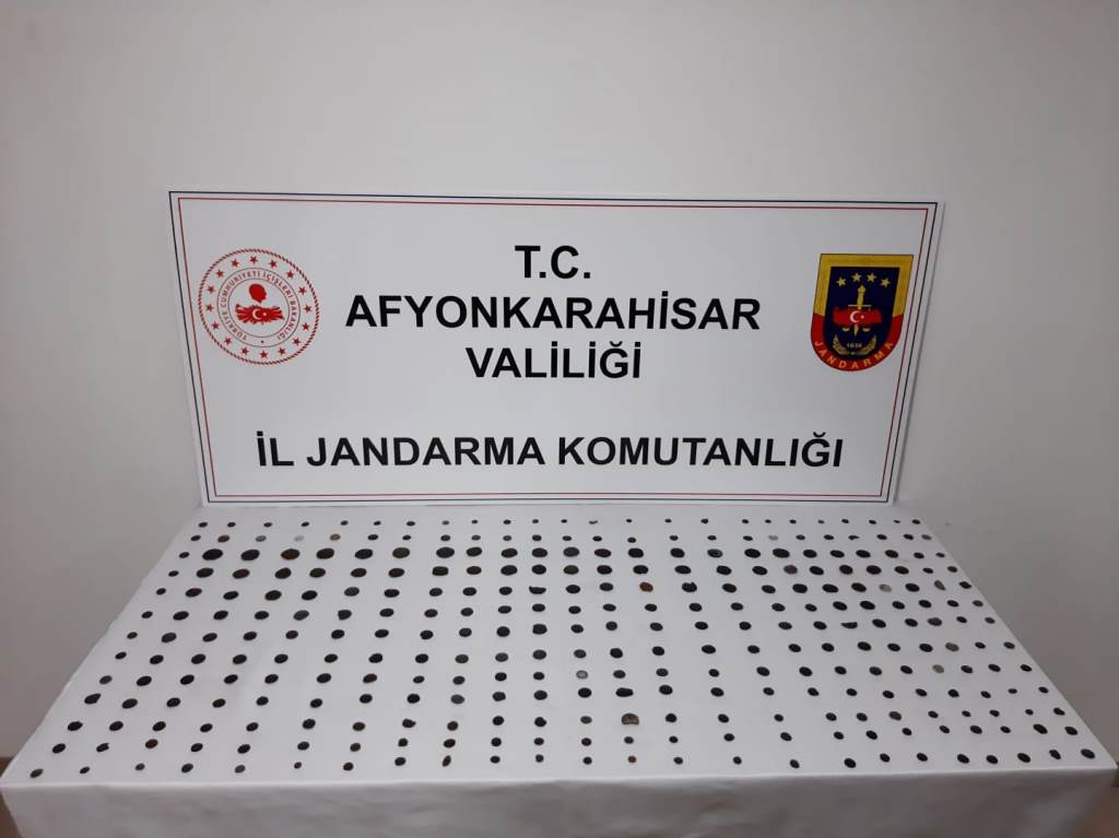 320 ROMA DÖNEMİ SİKKESİ ELE GEÇİRİLDİ