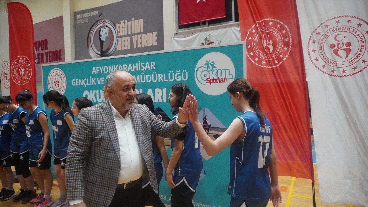 Okul Sporları Genç Kızlar Basketbol Müsabakaları Sona Erdi