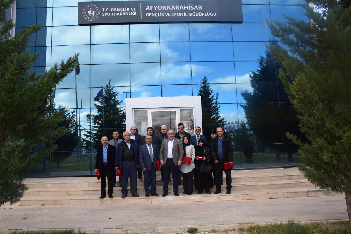 Gençlik ve Spor İl Müdürlüğü, Emekli Personelini Plaketlerle Uğurladı