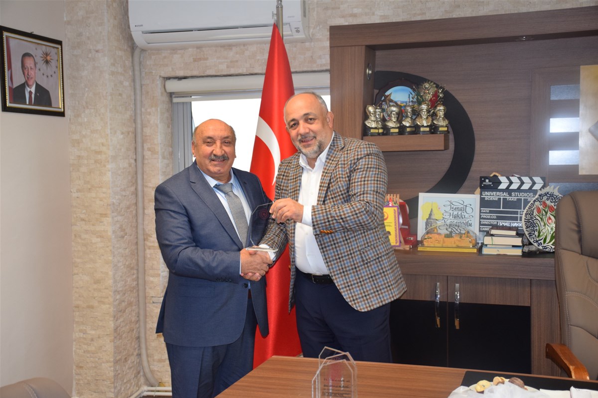 Gençlik ve Spor İl Müdürlüğü, Emekli Personelini Plaketlerle Uğurladı