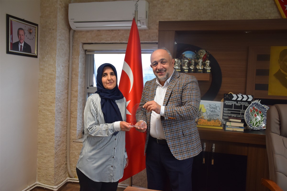 Gençlik ve Spor İl Müdürlüğü, Emekli Personelini Plaketlerle Uğurladı