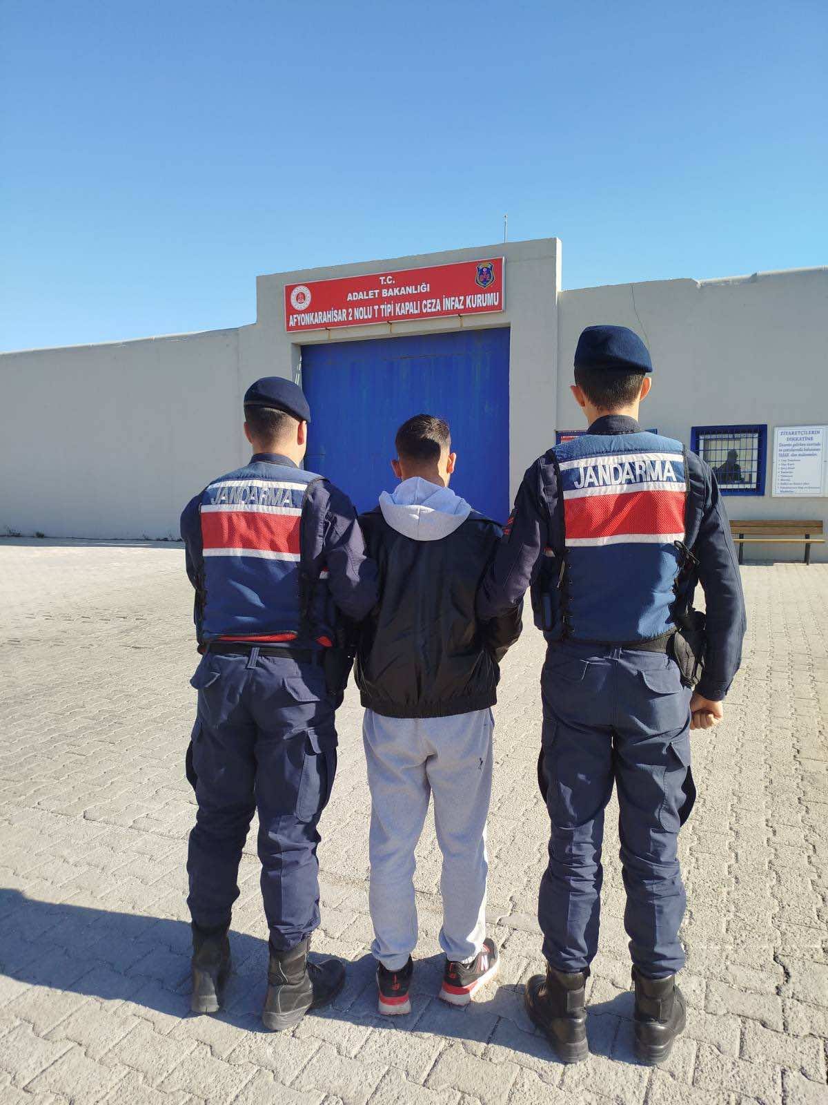 Afyonkarahisar’da Cinsel İstismar Suçundan Aranan Şahıs Tutuklandı