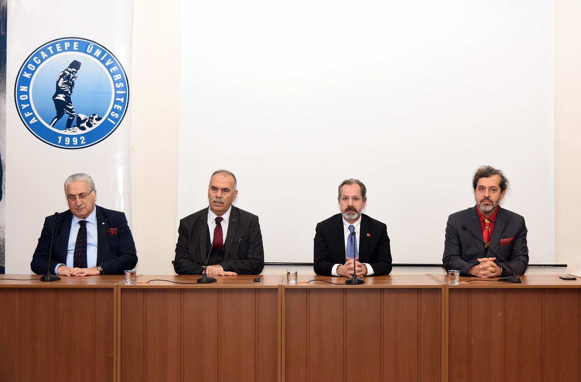 AKÜ’de 50. Yıl Kariyer Söyleşisi Gerçekleştirildi