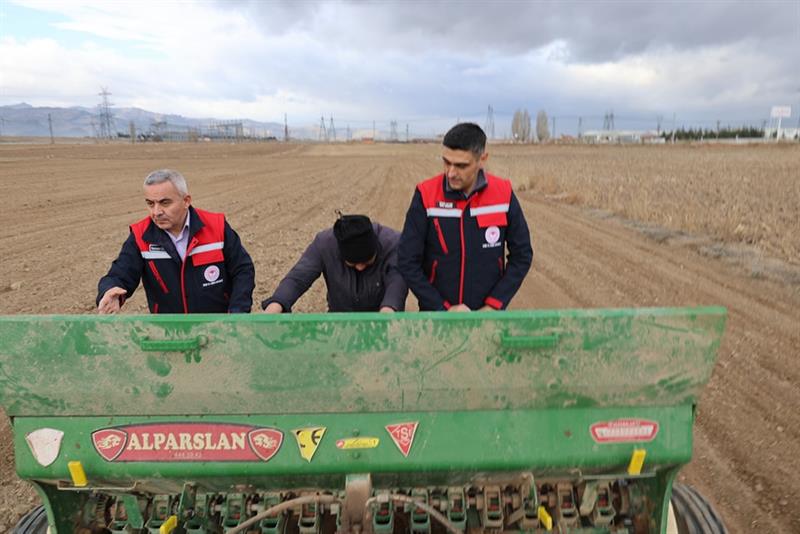 ​ Afyonkarahisar’da 5 Milyon TL’lik Buğday Yetiştiriciliği Projesi Başladı
