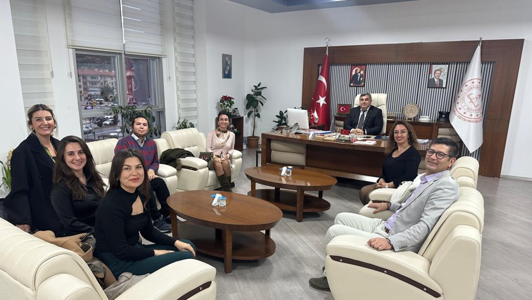 “STEM Eğitimleri Öğrencilerin Yaratıcı Düşünme Becerilerini Geliştiriyor!”
