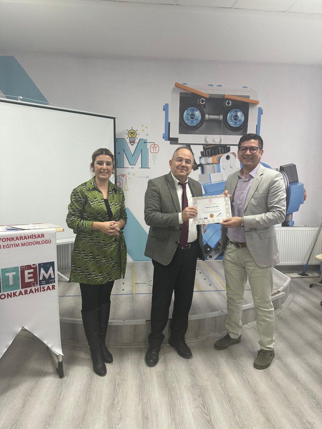 “STEM Eğitimleri Öğrencilerin Yaratıcı Düşünme Becerilerini Geliştiriyor!”