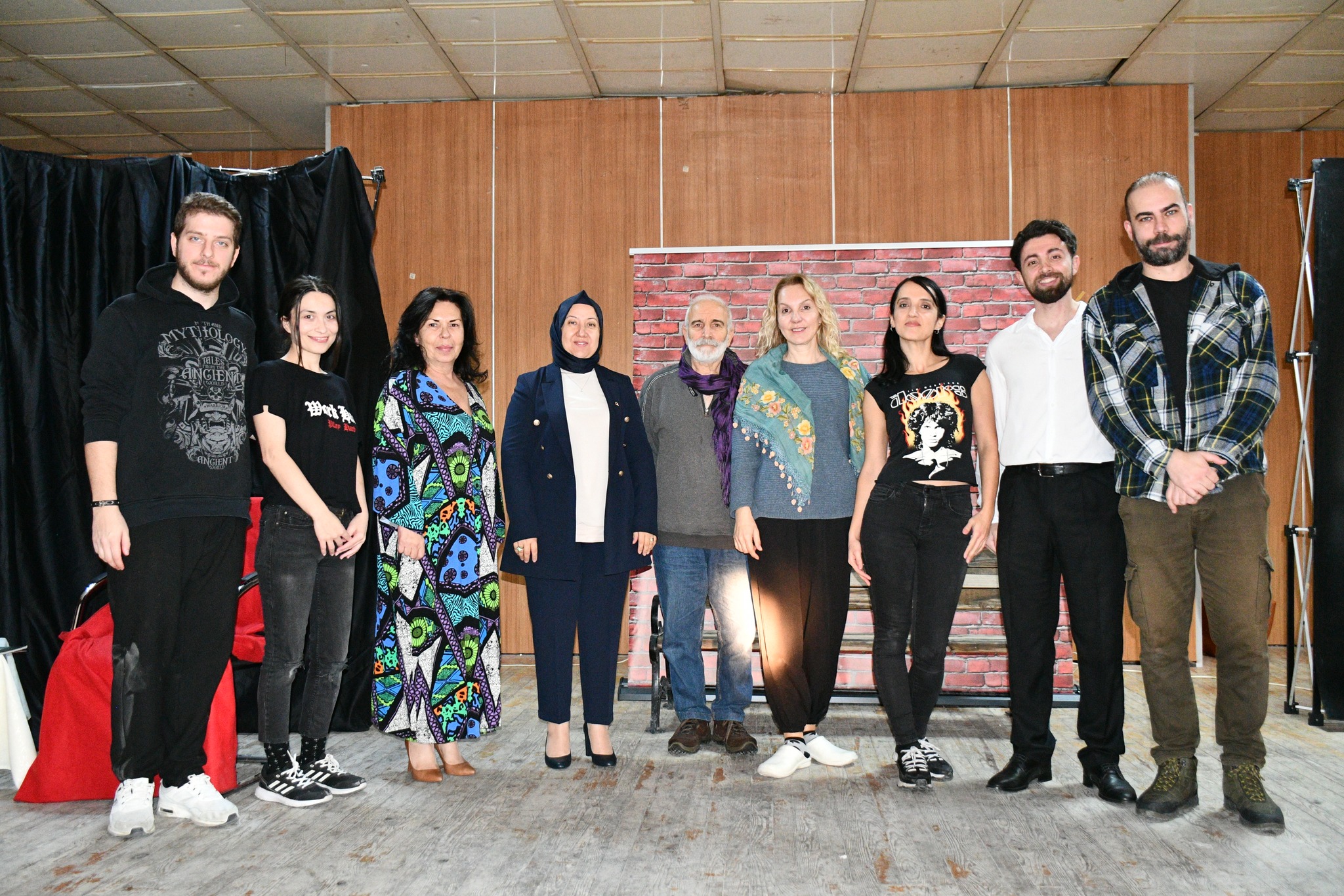 “Saklı Cennet - Muamma” Tiyatro Gösterisi Öğrencilerle Buluştu