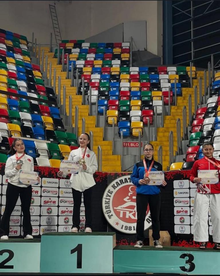 KARATE TURNUVASI'NDA TUĞBA SÜNGÜ ŞAMPİYON OLDU