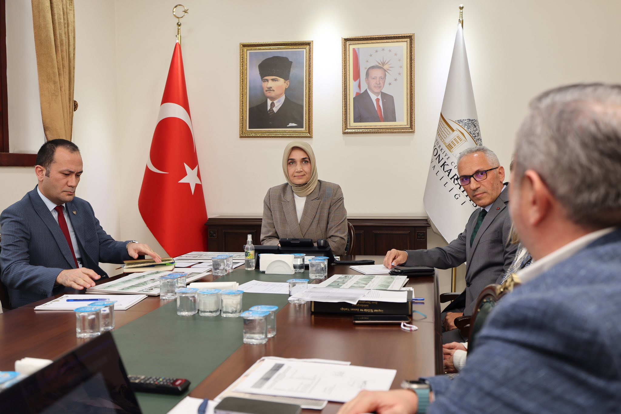 Afyonkarahisar Valisi Yiğitbaşı, İstiklal Tanıtım Merkezi İçin Tasarımlarını Görüştü