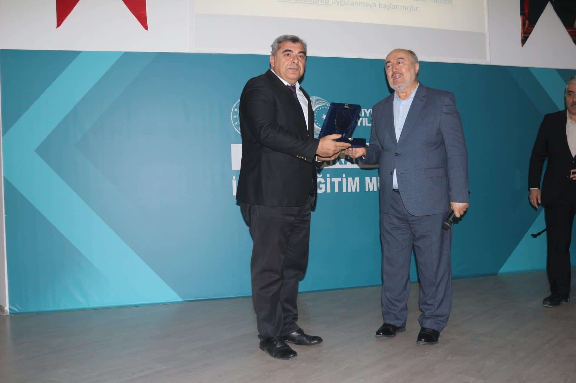 "İyilik Okulu" Projesi 10. Yılını Kutladı