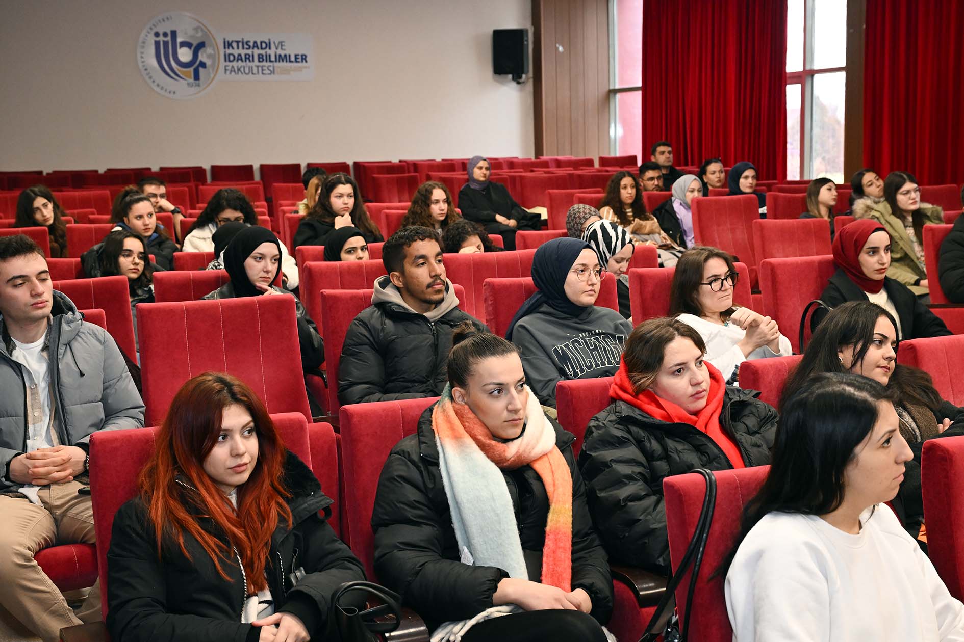 AKÜ’de Akademisyen Olmanın Yollları Anlatıldı
