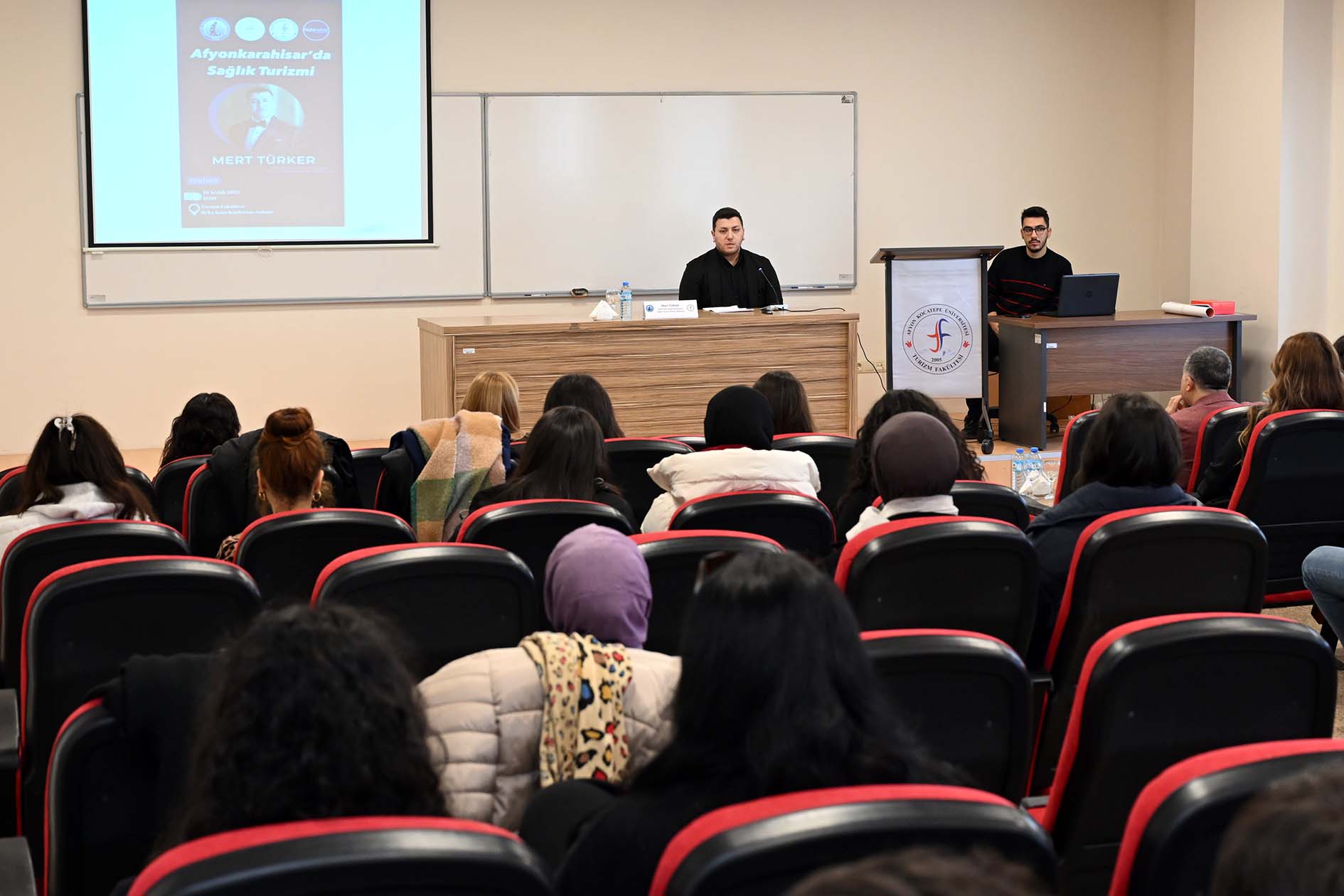 AKÜ’de “Sağlık Turizmi” Semineri Düzenlendi
